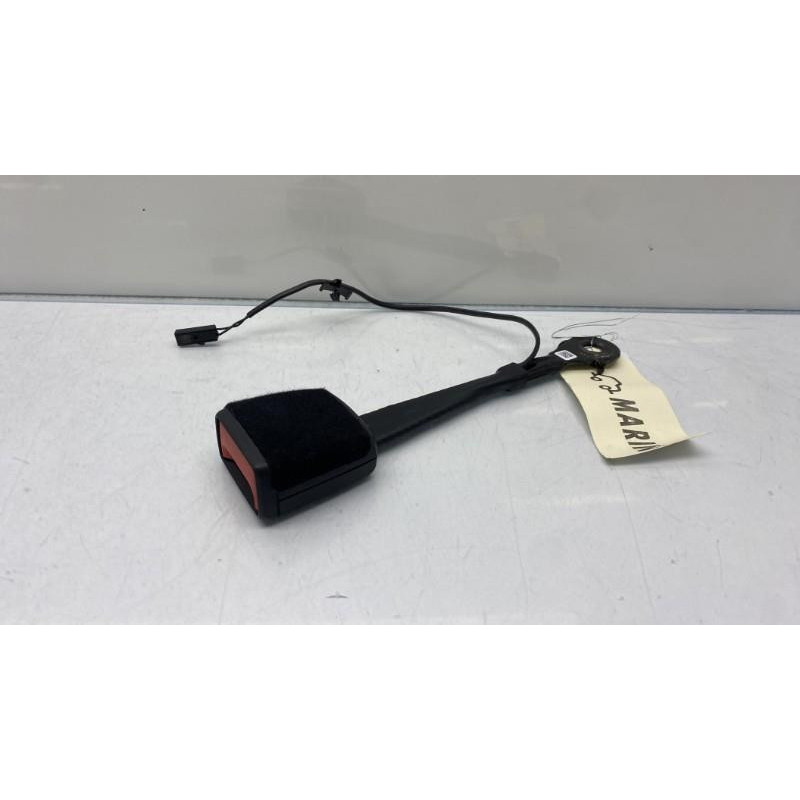 Attache ceinture avant gauche SEAT IBIZA 5 Photo n°2