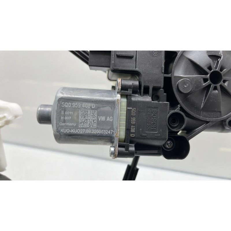 Leve vitre electrique arriere droit SEAT IBIZA 5 Photo n°3