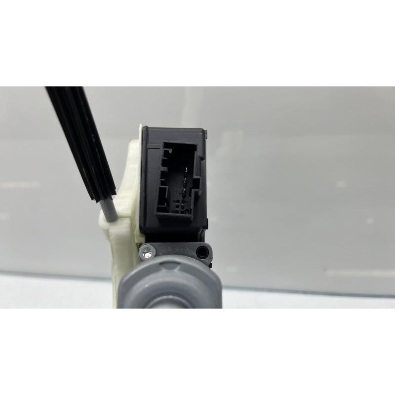 Leve vitre electrique arriere droit SEAT IBIZA 5 Photo n°5