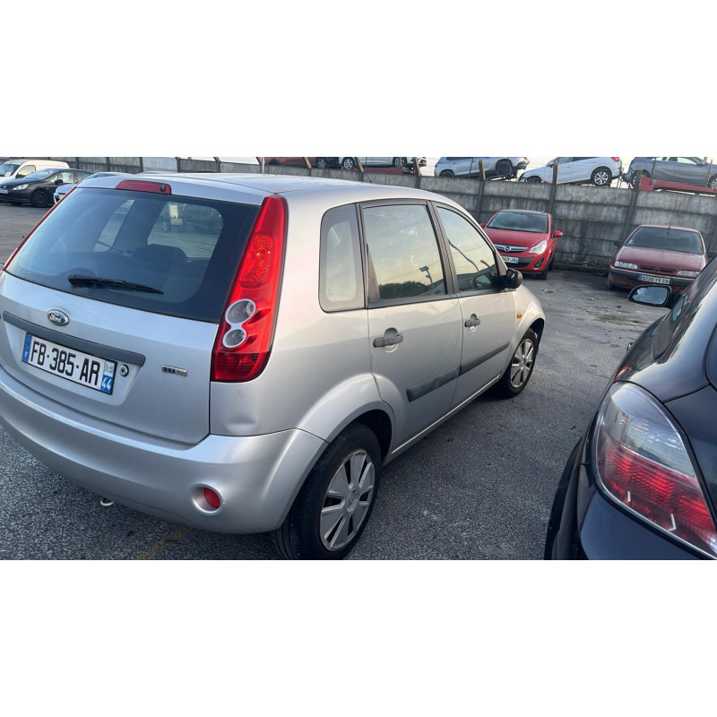 Serrure avant gauche FORD FIESTA 5 Photo n°10