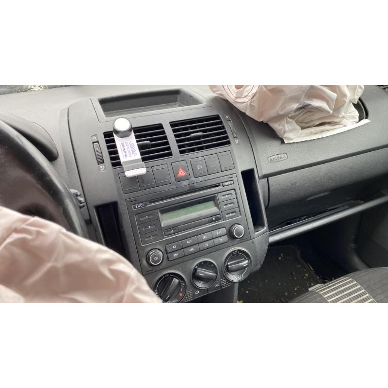 Interrupteur de leve vitre avant gauche VOLKSWAGEN POLO 4 Photo n°17