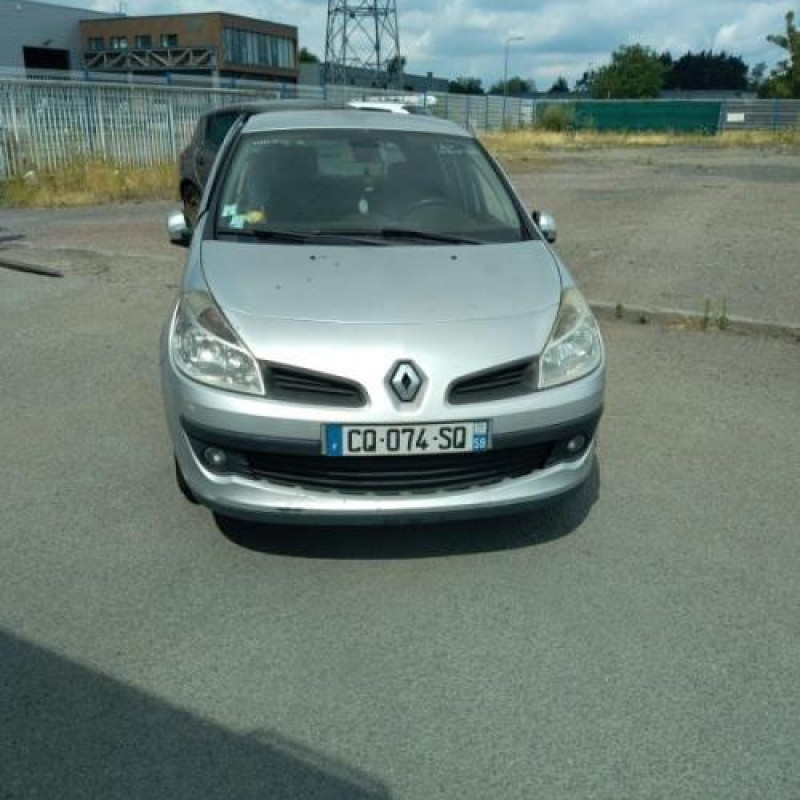 Air bag conducteur RENAULT CLIO 3 Photo n°4