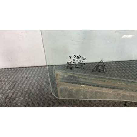 Vitre avant droit KIA RIO 4 Photo n°1