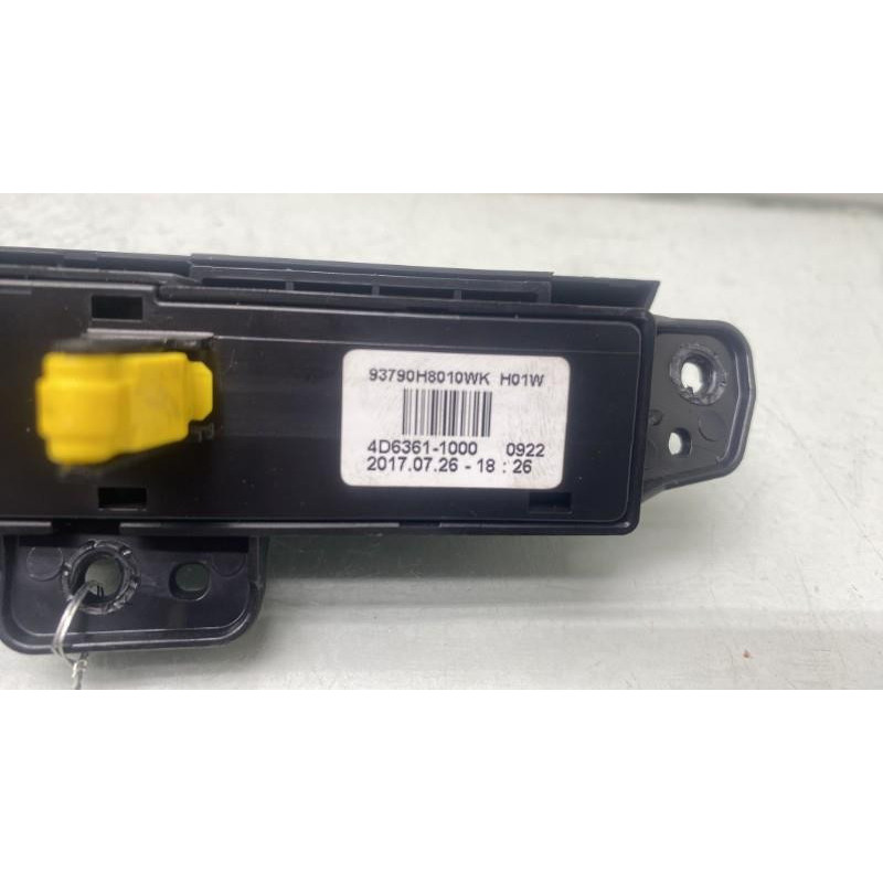 Bouton de warning KIA RIO 4 Photo n°3