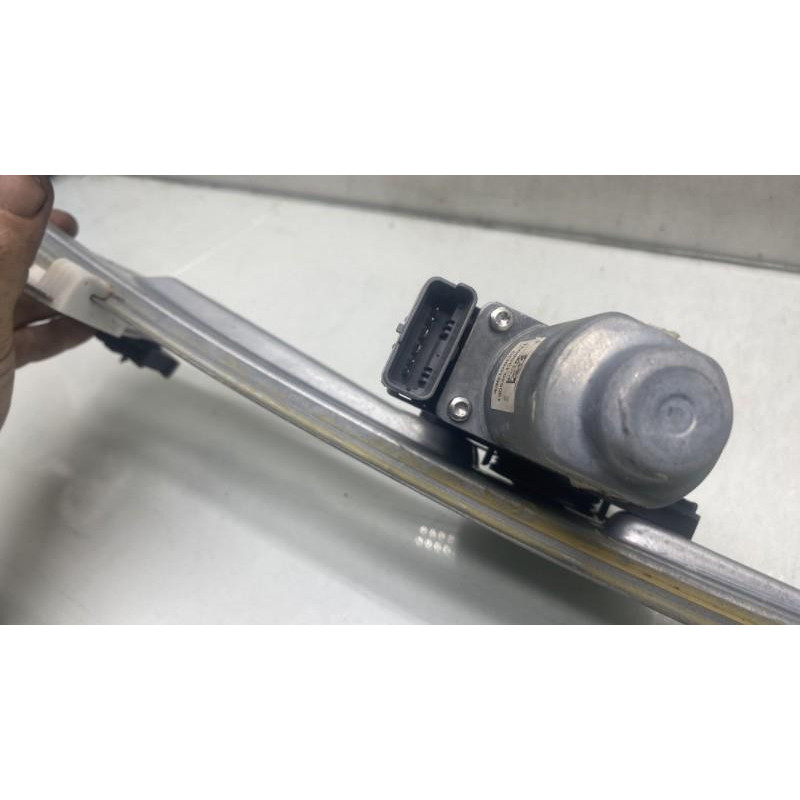 Leve vitre electrique arriere gauche CITROEN C4 2 Photo n°7