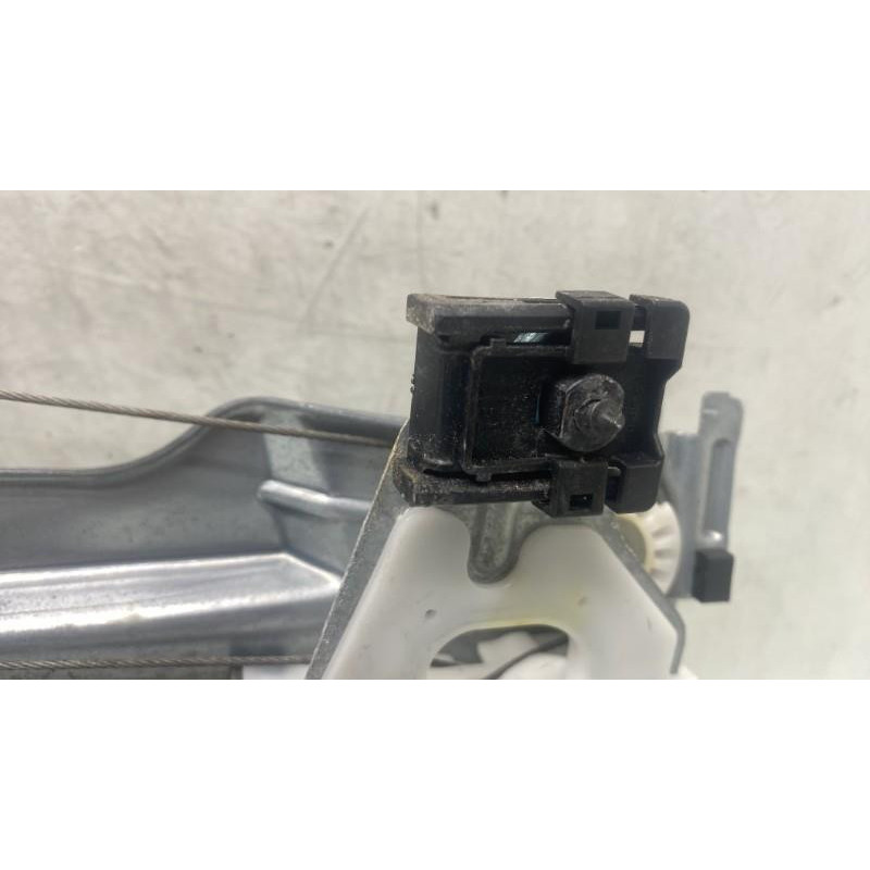 Leve vitre electrique arriere gauche CITROEN C4 2 Photo n°12