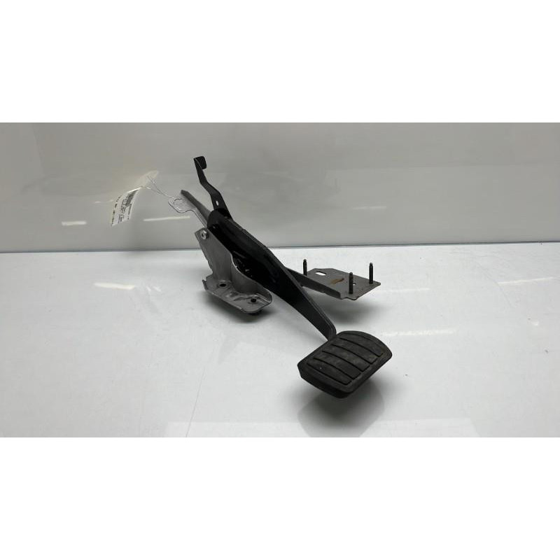 Pedale de frein PEUGEOT 5008 2 Photo n°4