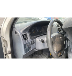 Serrure avant droit TOYOTA HI-ACE 2