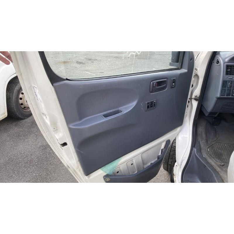 Serrure avant droit TOYOTA HI-ACE 2 Photo n°11