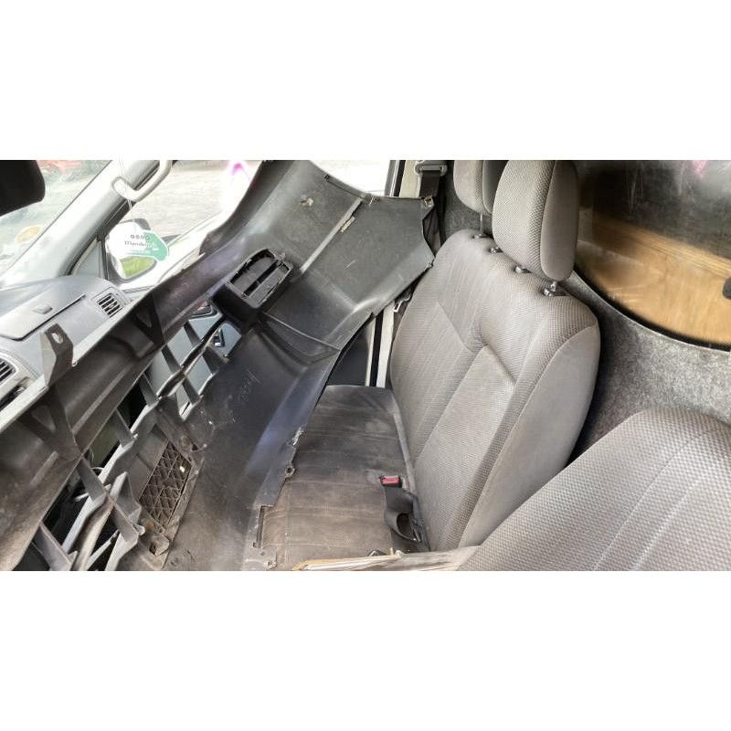 Serrure avant droit TOYOTA HI-ACE 2 Photo n°17