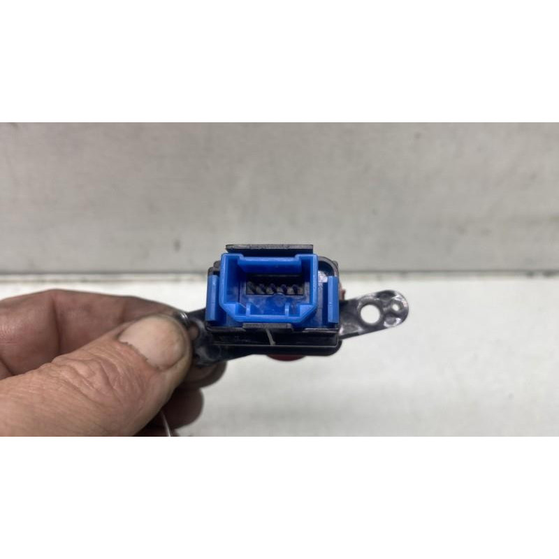 Bouton de warning HONDA CIVIC 8 Photo n°3