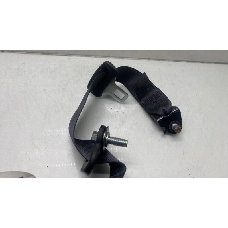 Ceinture arriere droit HONDA CIVIC 8 Photo n°4