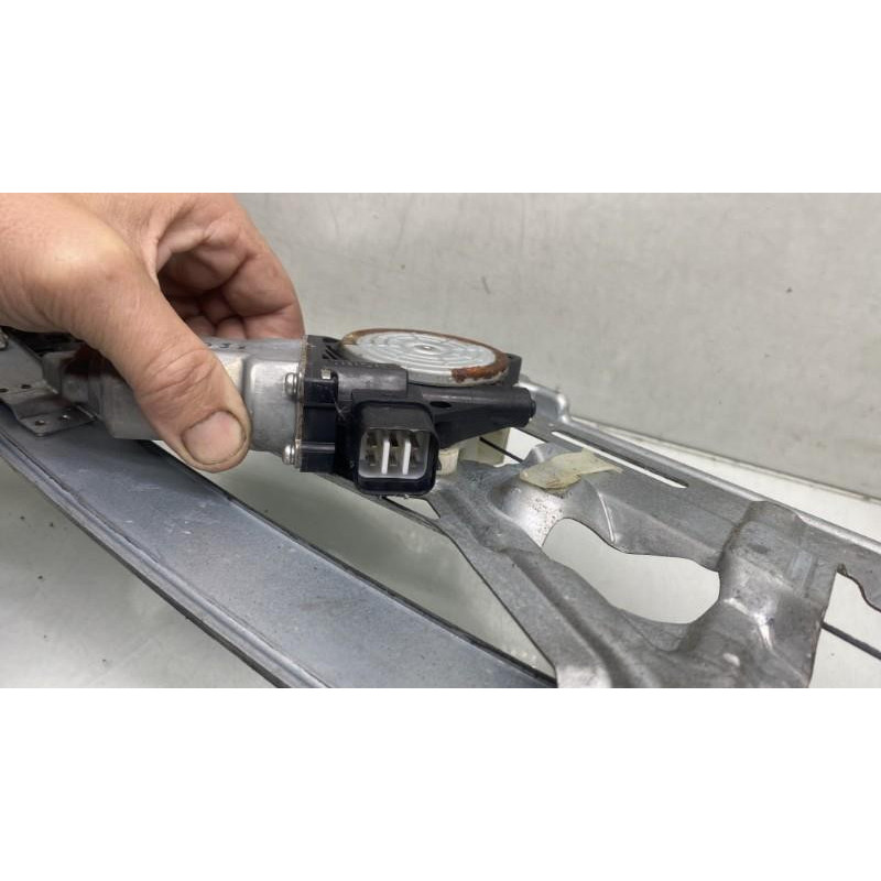 Leve vitre electrique avant gauche HONDA CIVIC 8 Photo n°3