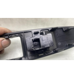Interrupteur de leve vitre arriere gauche CITROEN C6