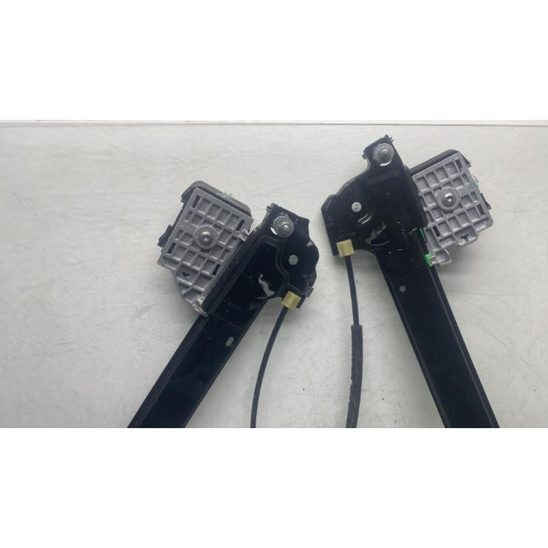 Leve vitre electrique arriere droit CITROEN C6 Photo n°2