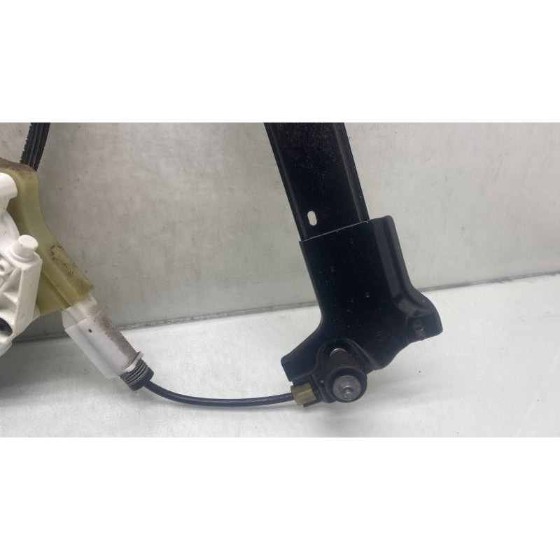 Leve vitre electrique arriere droit CITROEN C6 Photo n°10