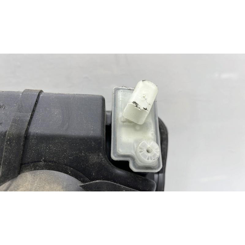 Trappe d'essence PEUGEOT 5008 2 Photo n°3