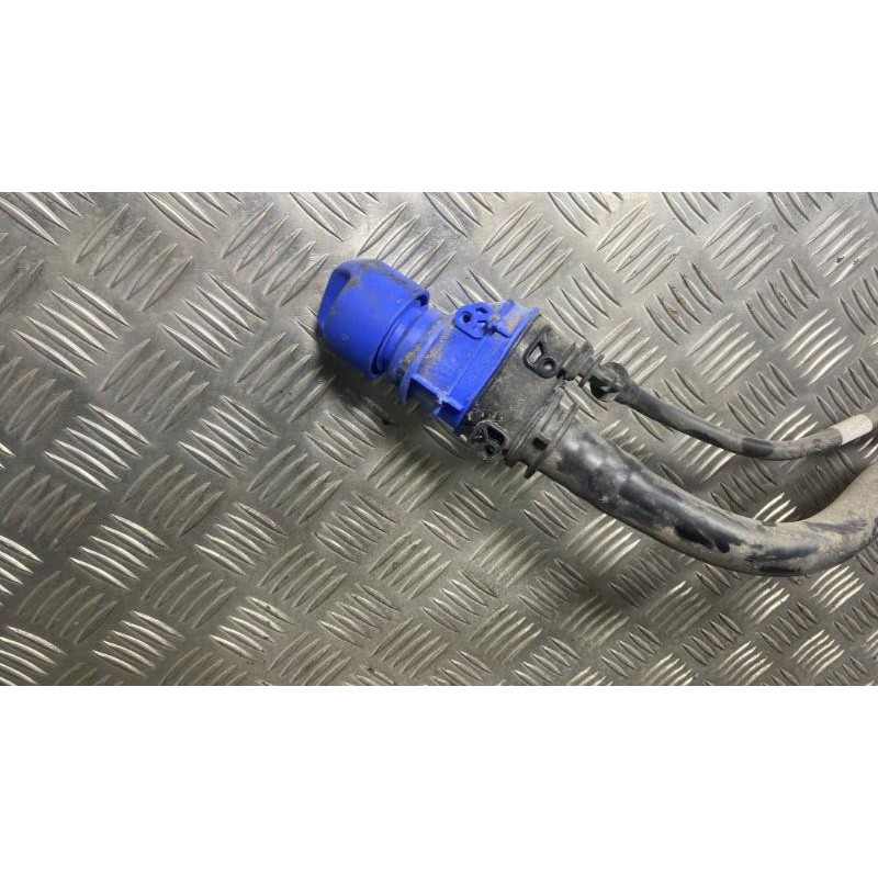 Reservoir AdBlue PEUGEOT 5008 2 Photo n°1