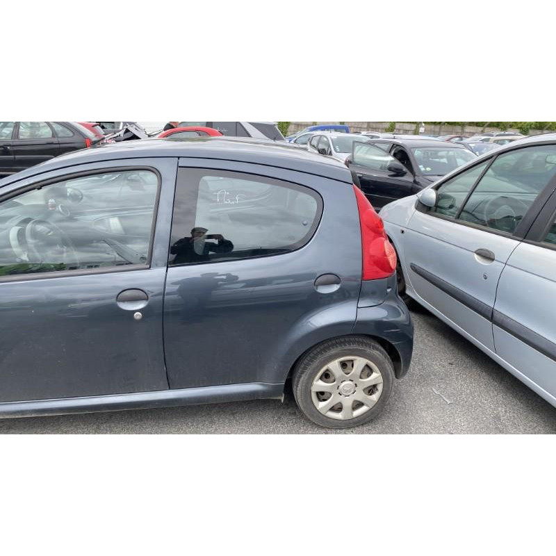 Pare choc arriere PEUGEOT 107 Photo n°10