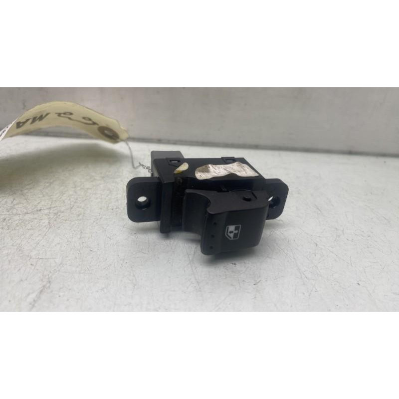 Interrupteur de leve vitre arriere droit SSANGYONG ACTYON 1 Photo n°2