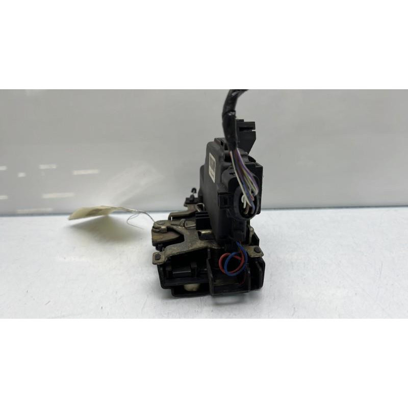Serrure avant droit VOLKSWAGEN NEW BEETLE 1 Photo n°6