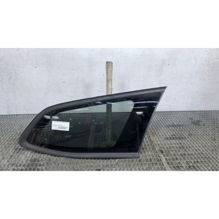 Custode arriere droit PEUGEOT 308 2 SW Photo n°1