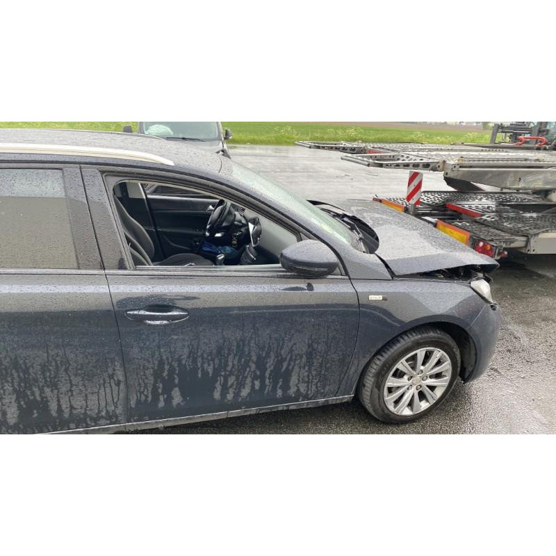 Custode arriere droit PEUGEOT 308 2 SW Photo n°13