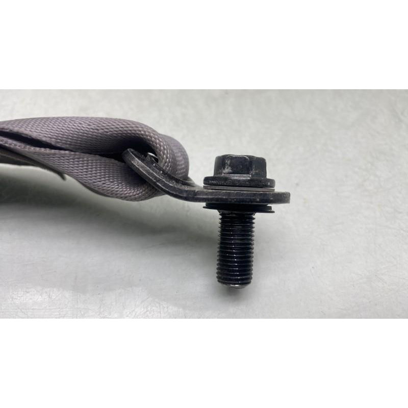 Attache ceinture arriere gauche NISSAN CUBE Photo n°2