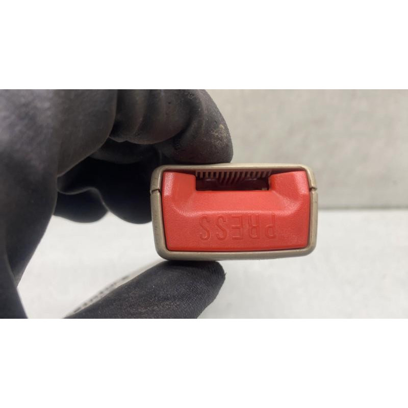 Attache ceinture arriere gauche NISSAN CUBE Photo n°4
