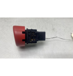 Bouton de warning NISSAN CUBE
