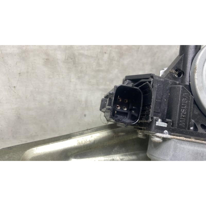 Leve vitre electrique arriere droit NISSAN CUBE Photo n°4