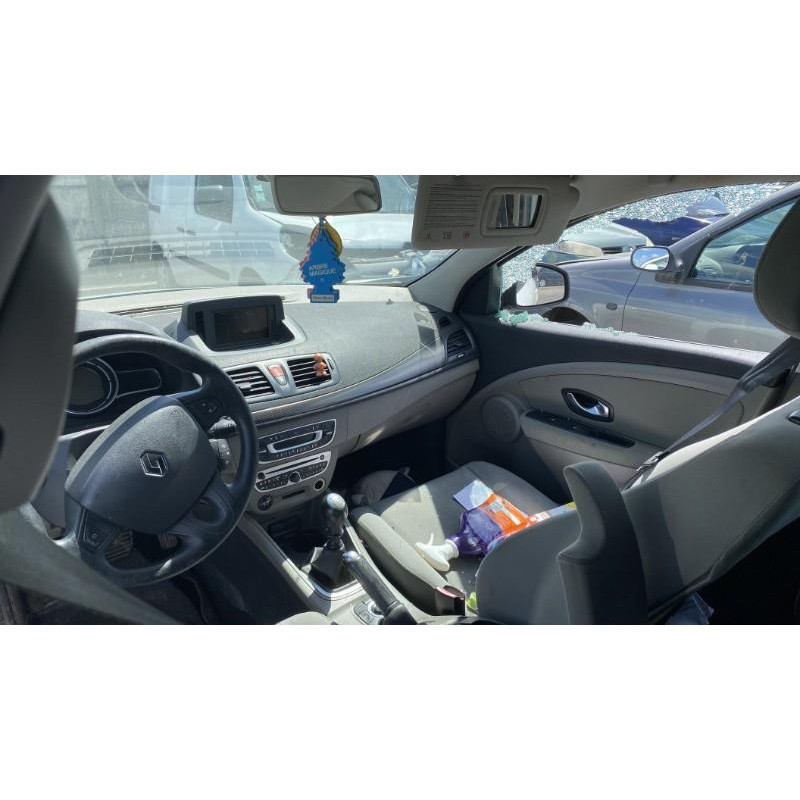 Trappe d'essence RENAULT MEGANE 3 Photo n°18