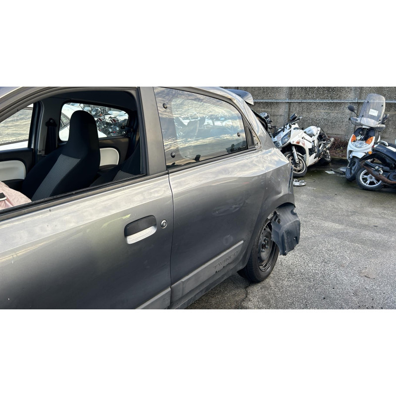Verin de coffre RENAULT TWINGO 3 Photo n°10