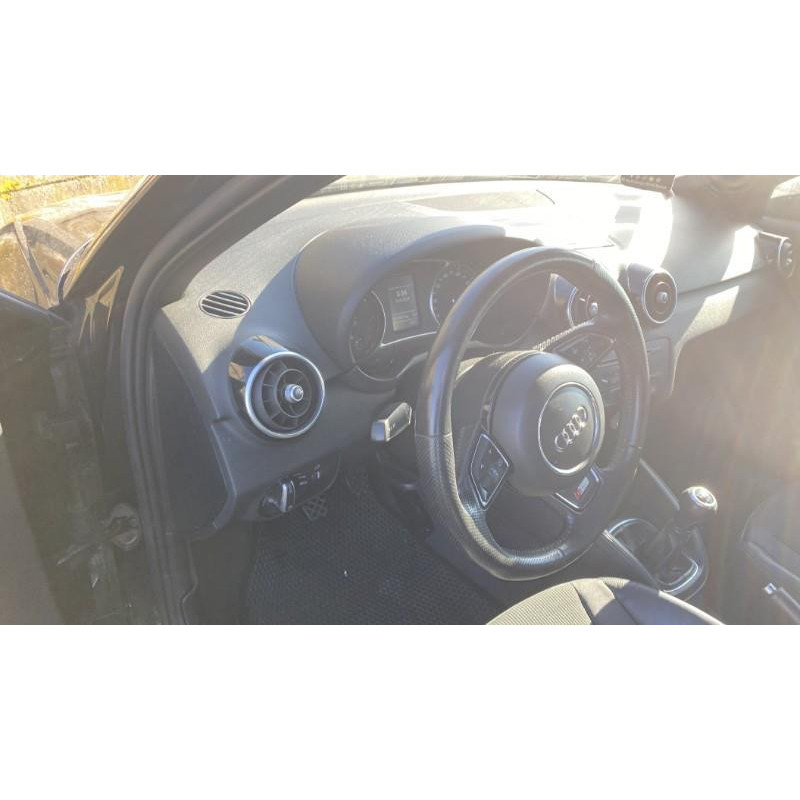 Volant AUDI A1 1 Photo n°12