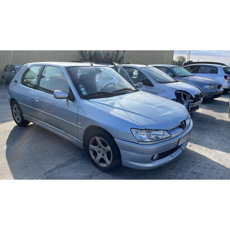 Attache ceinture arriere droit PEUGEOT 306 Photo n°6
