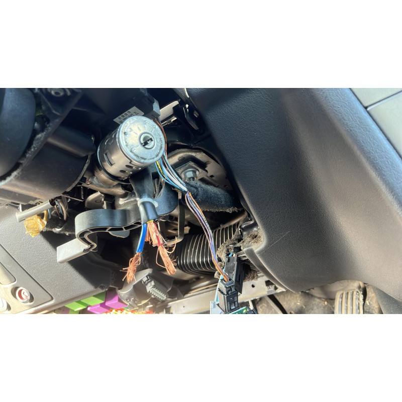 Attache ceinture arriere droit PEUGEOT 306 Photo n°9