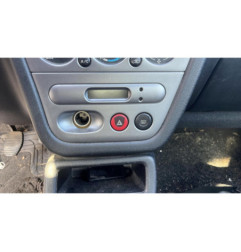 Attache ceinture arriere droit PEUGEOT 306