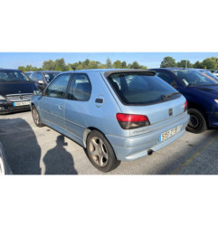 Attache ceinture arriere droit PEUGEOT 306