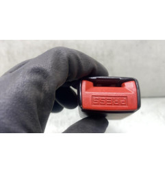 Attache ceinture arriere gauche PEUGEOT 306 Photo n°1