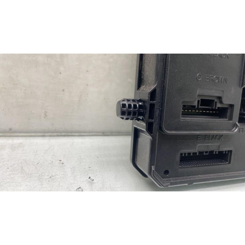 Boitier UCH RENAULT GRAND SCENIC 3 Photo n°3