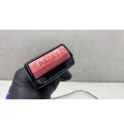 Attache ceinture avant droit NISSAN QASHQAI 1