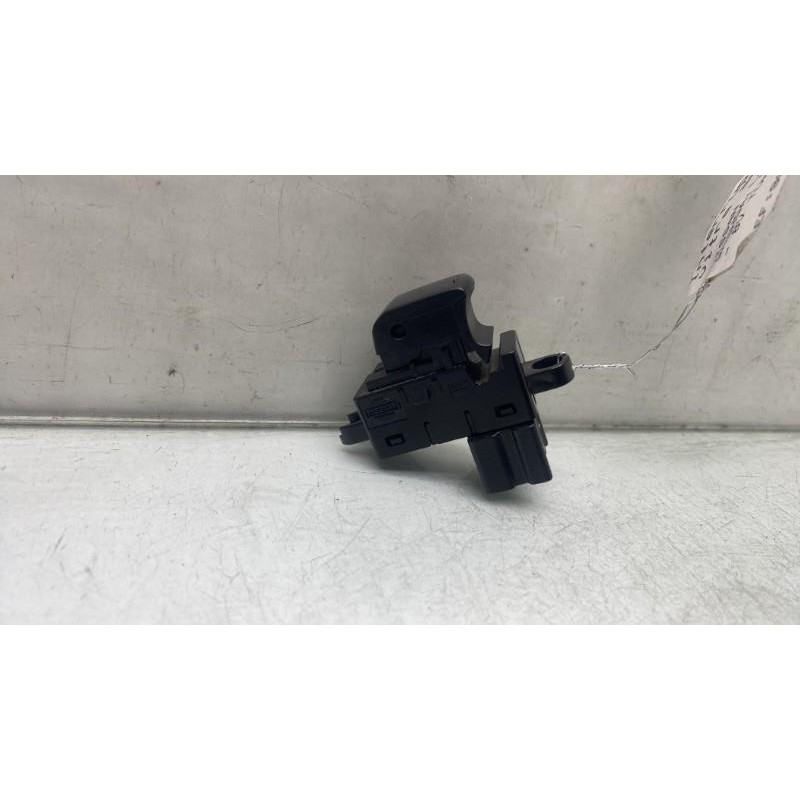 Interrupteur de leve vitre arriere gauche NISSAN QASHQAI 1 Photo n°4