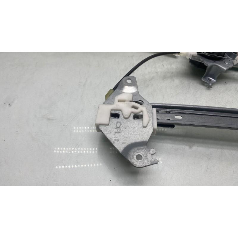 Leve vitre electrique arriere gauche NISSAN QASHQAI 1 Photo n°10