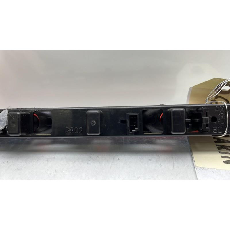 Feu arriere stop central CITROEN XSARA PICASSO Photo n°3