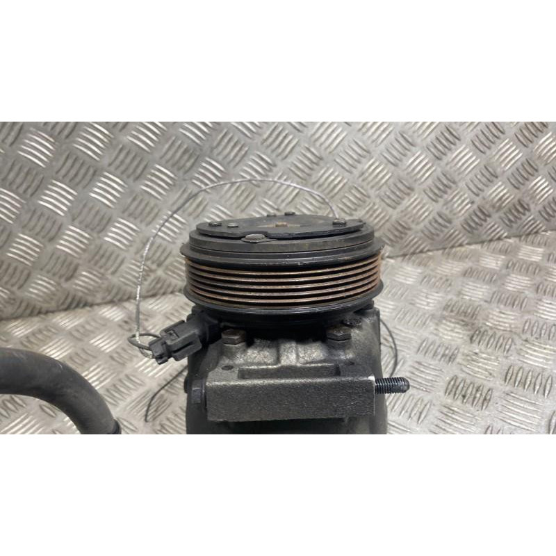 Compresseur clim RENAULT TRAFIC 2 Photo n°4
