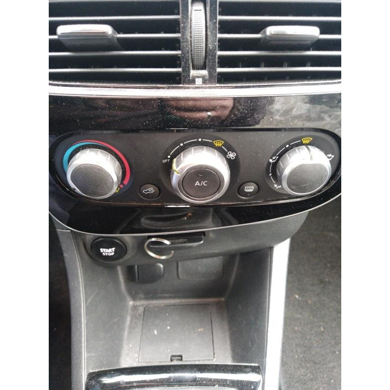 Compresseur clim RENAULT CLIO 4 Photo n°18