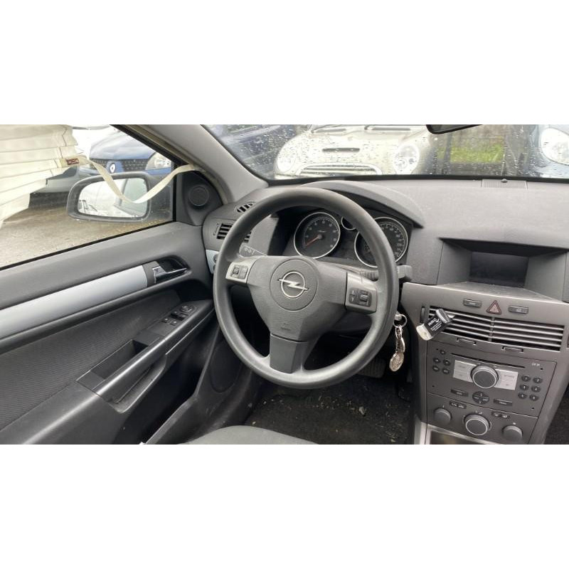 Alternateur OPEL ASTRA H Photo n°5