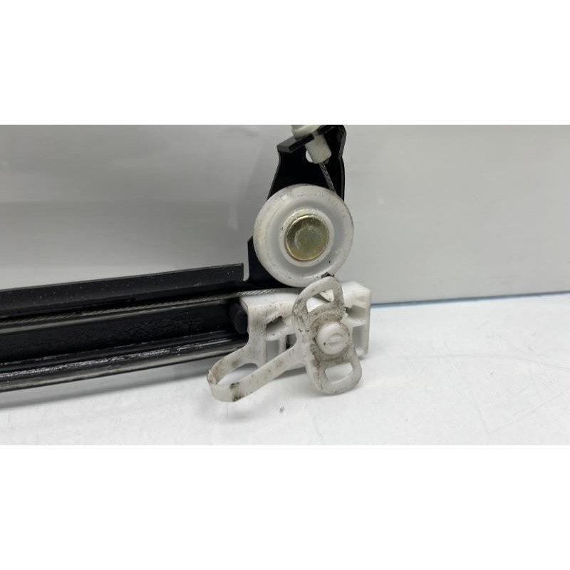 Leve vitre electrique avant droit ALFA ROMEO 147 Photo n°9