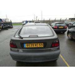 Serrure avant droit RENAULT MEGANE 1