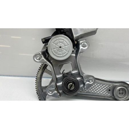 Leve vitre electrique avant droit TOYOTA YARIS 1 Photo n°1